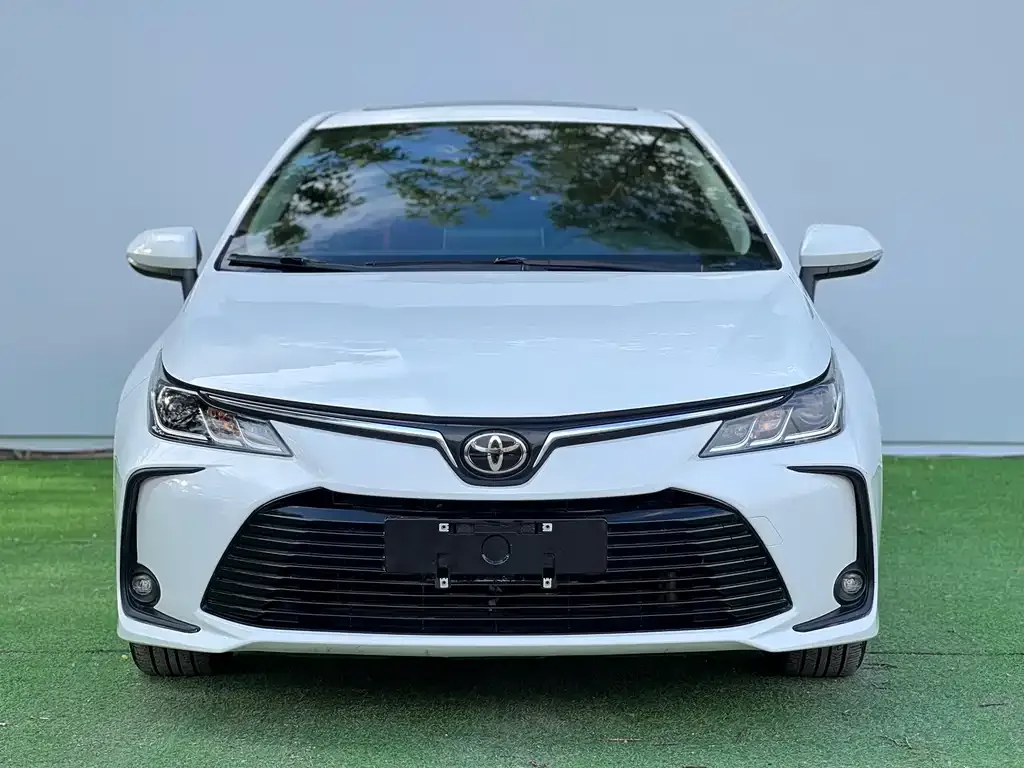 Toyota Corolla — фото 6