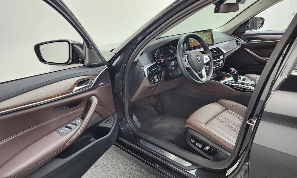 BMW 5-Series 2023 из KR, фото 6
