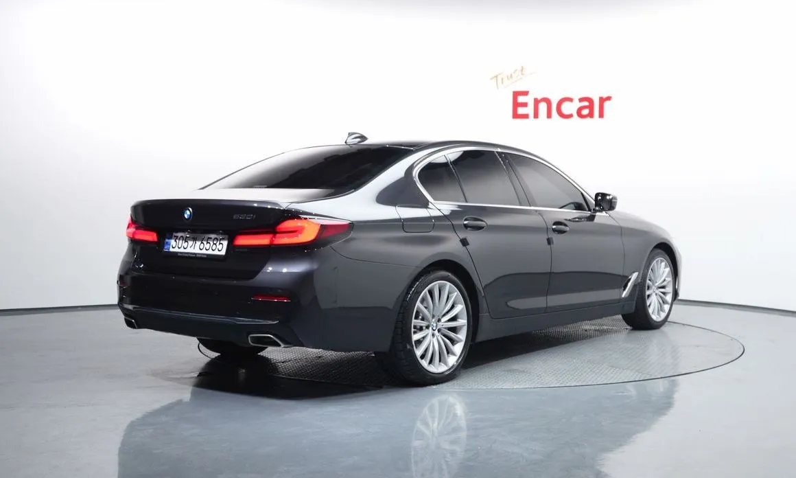 BMW 5-Series 2023 из KR, фото 10