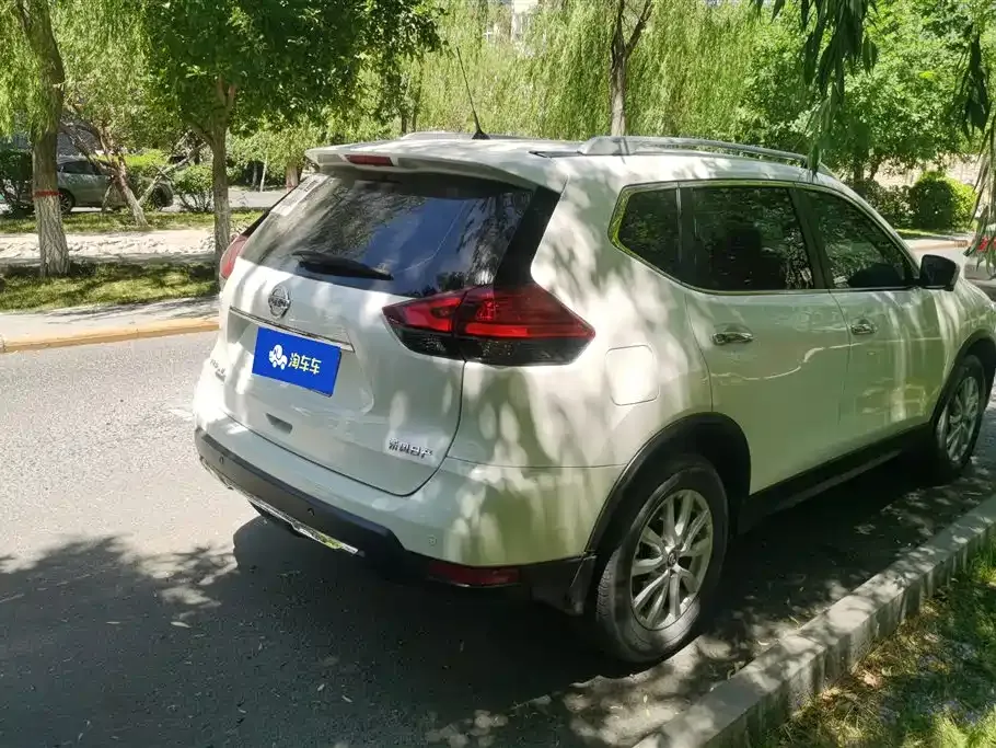 Nissan X-Trail — фото 10