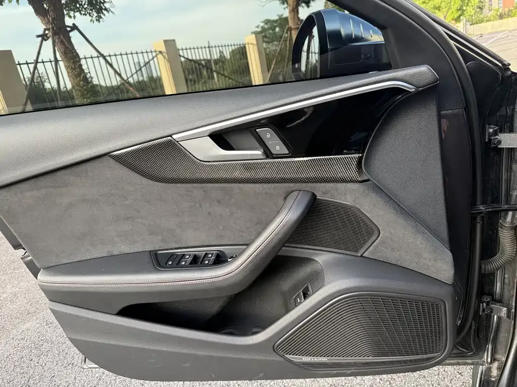 Audi S4 2023 из CN, фото 7