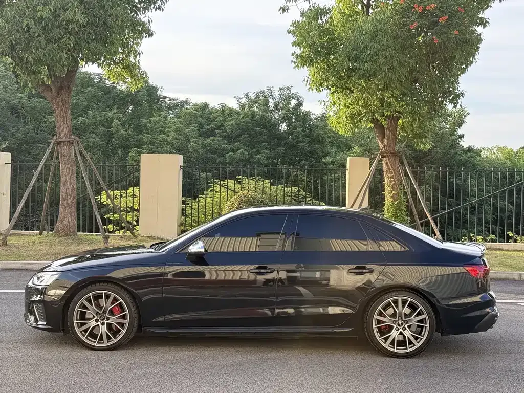 Audi S4 2023 из CN, фото 3