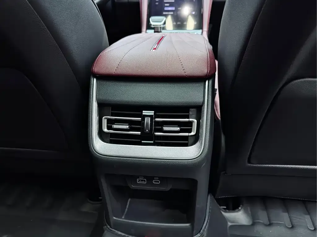 Hongqi H5 PHEV 2025 из CN, фото 2