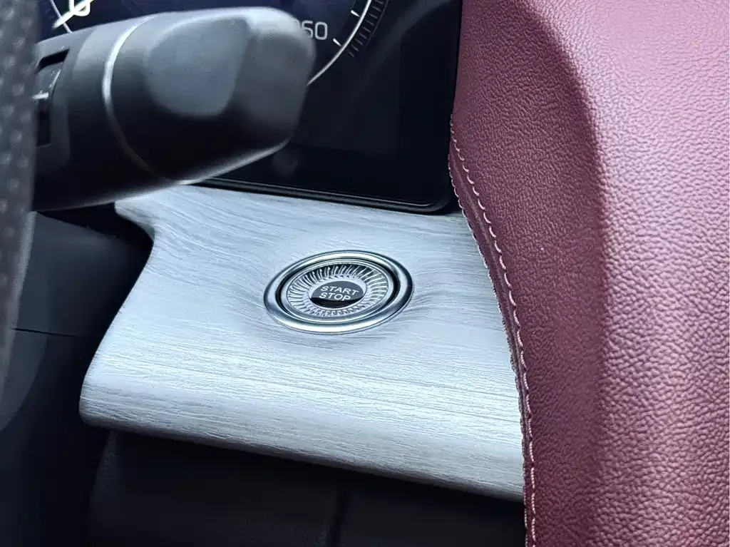 Hongqi H5 PHEV 2025 из CN, фото 7