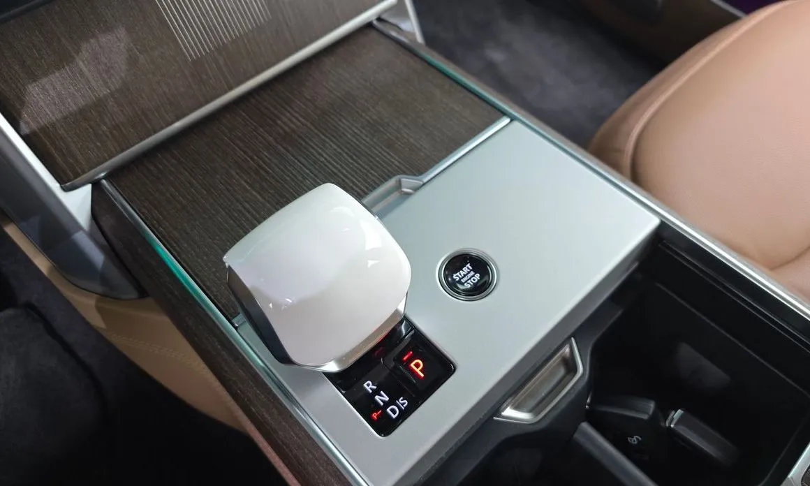 Land Rover Range Rover 2024 из KR, фото 9