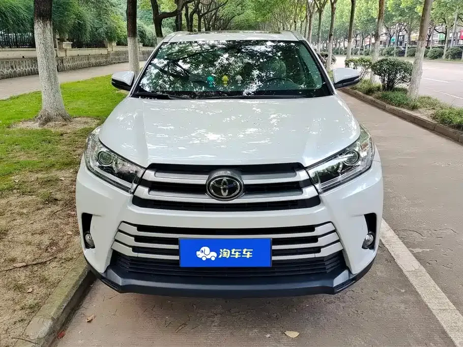 Toyota Highlander — фото 6