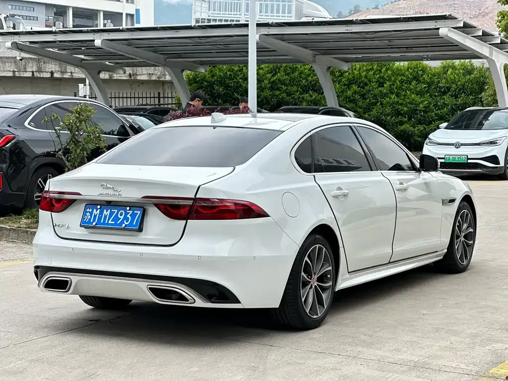 Jaguar XFL — фото 10