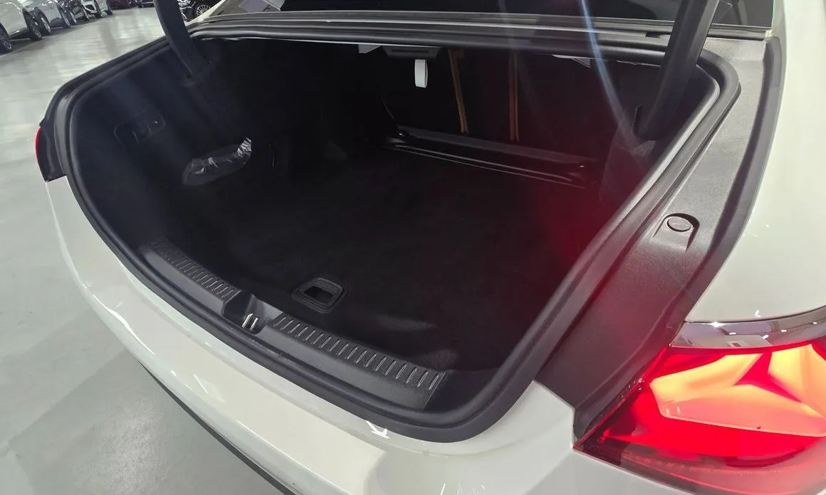 Mercedes-Benz E-Class 2025 из KR, фото 3