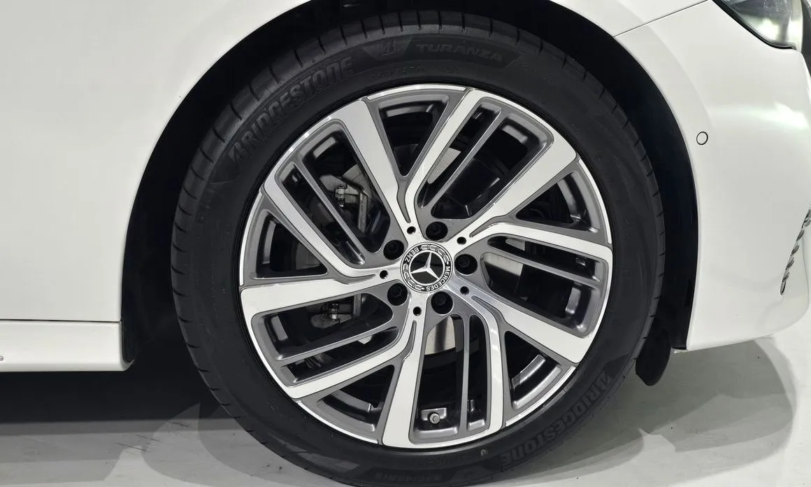 Mercedes-Benz E-Class 2025 из KR, фото 8
