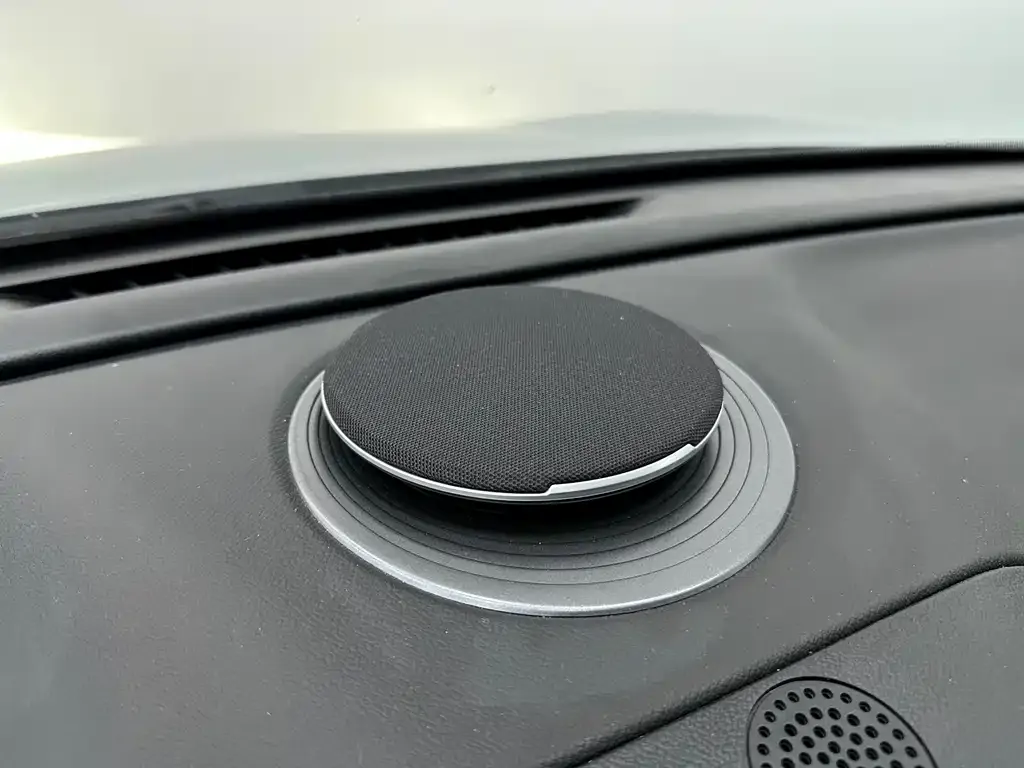 Geely Galaxy E8 — фото 10