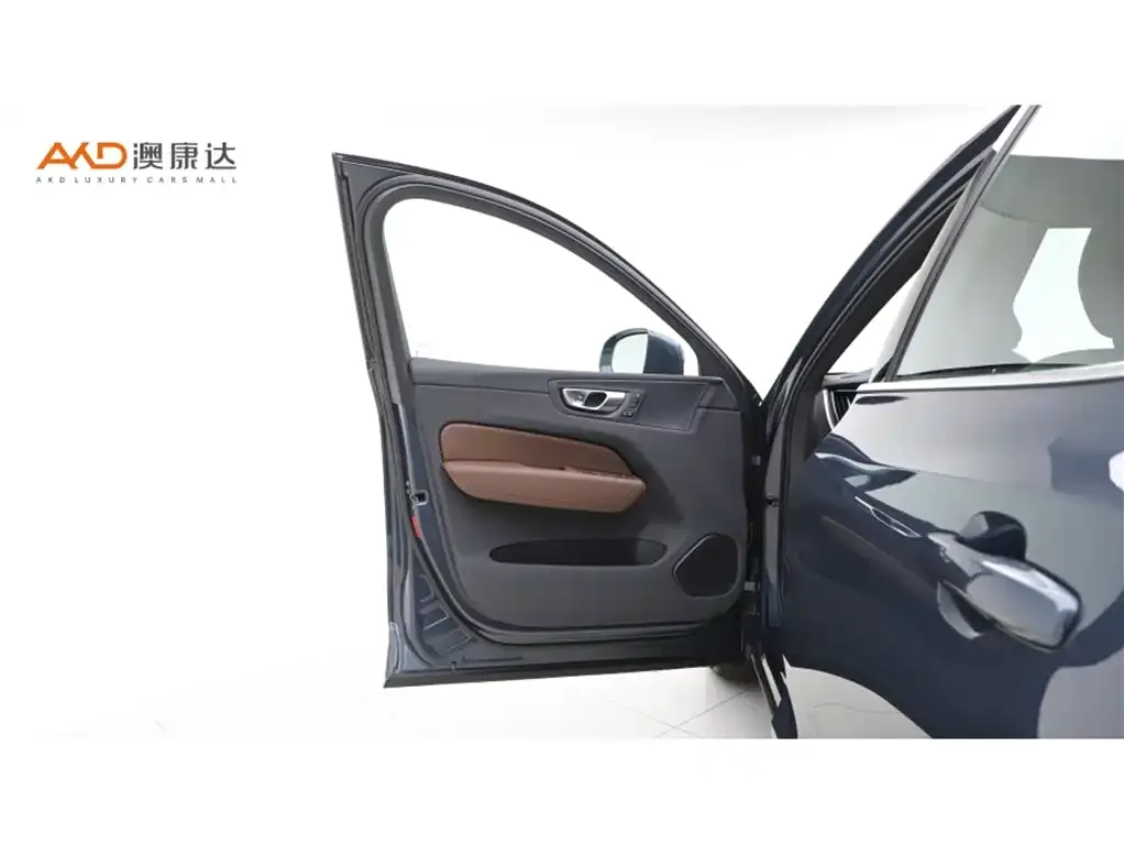 Volvo XC60 2024 из CN, фото 9
