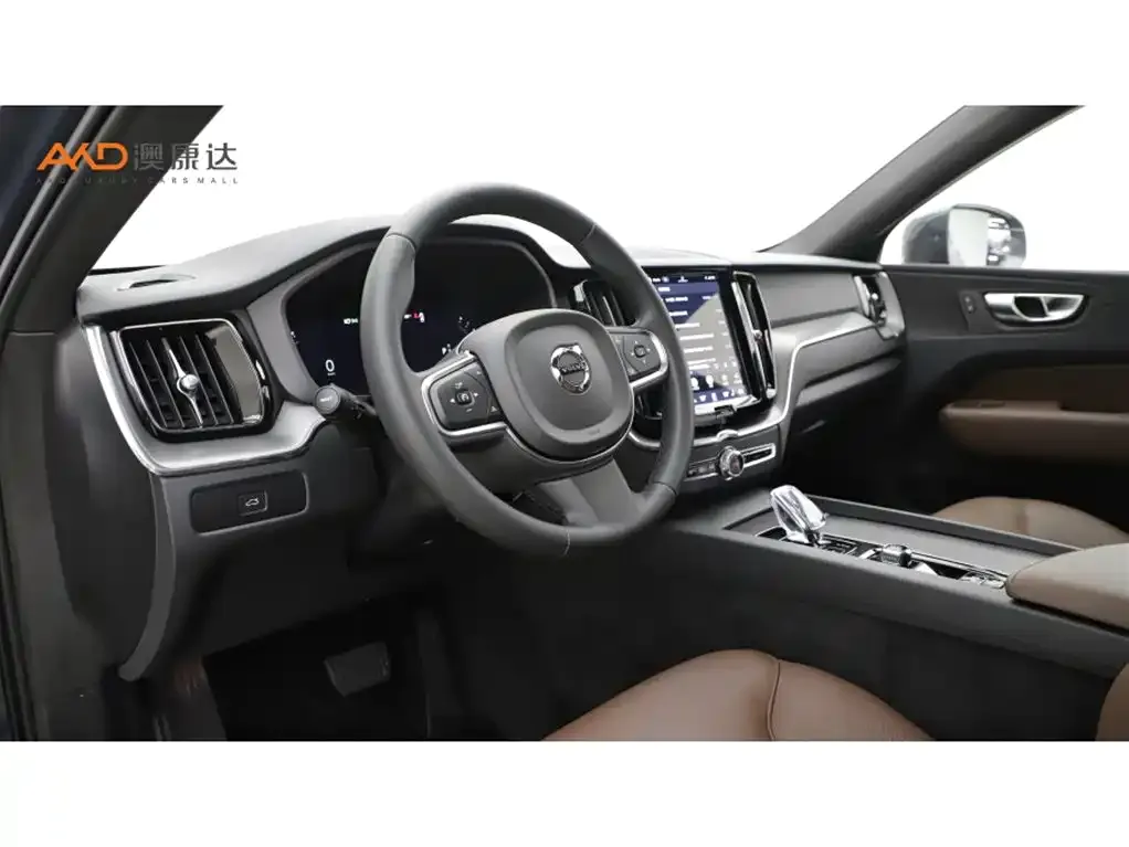 Volvo XC60 2024 из CN, фото 4