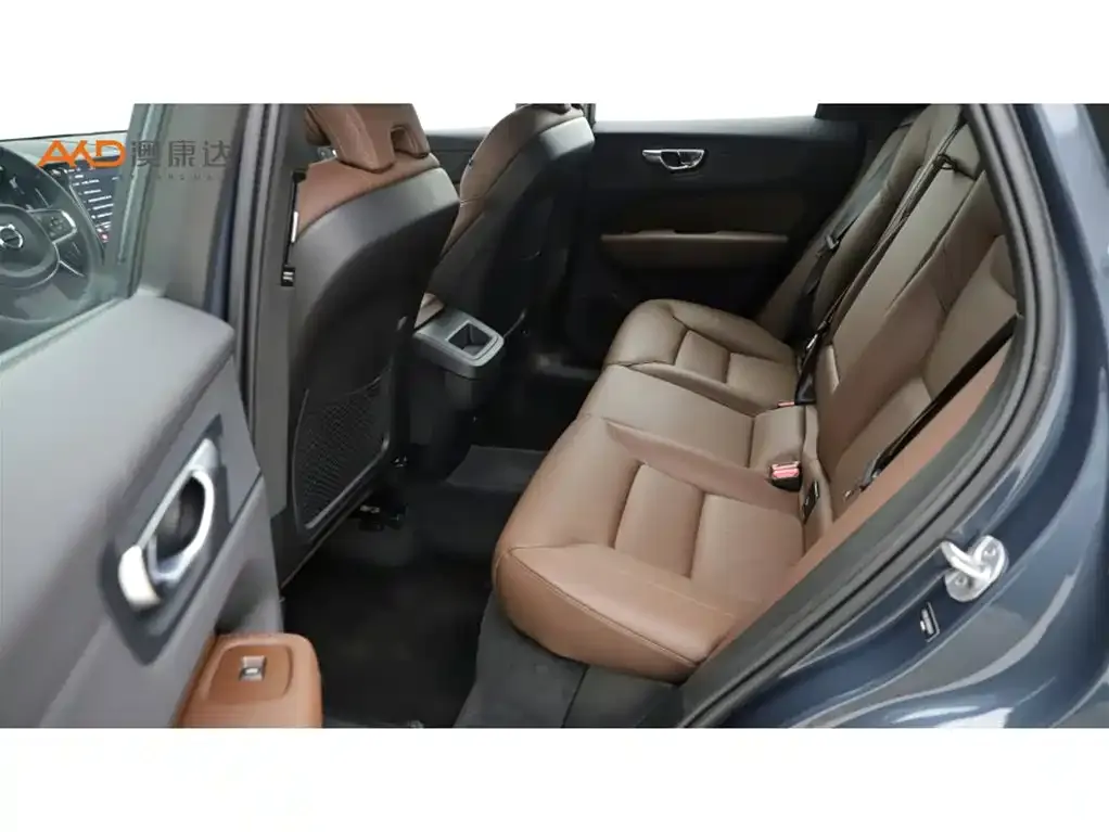 Volvo XC60 2024 из CN, фото 7