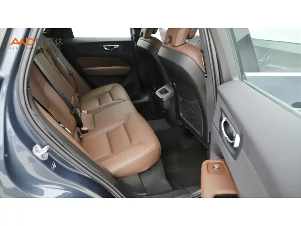 Volvo XC60 2024 из CN, фото 5