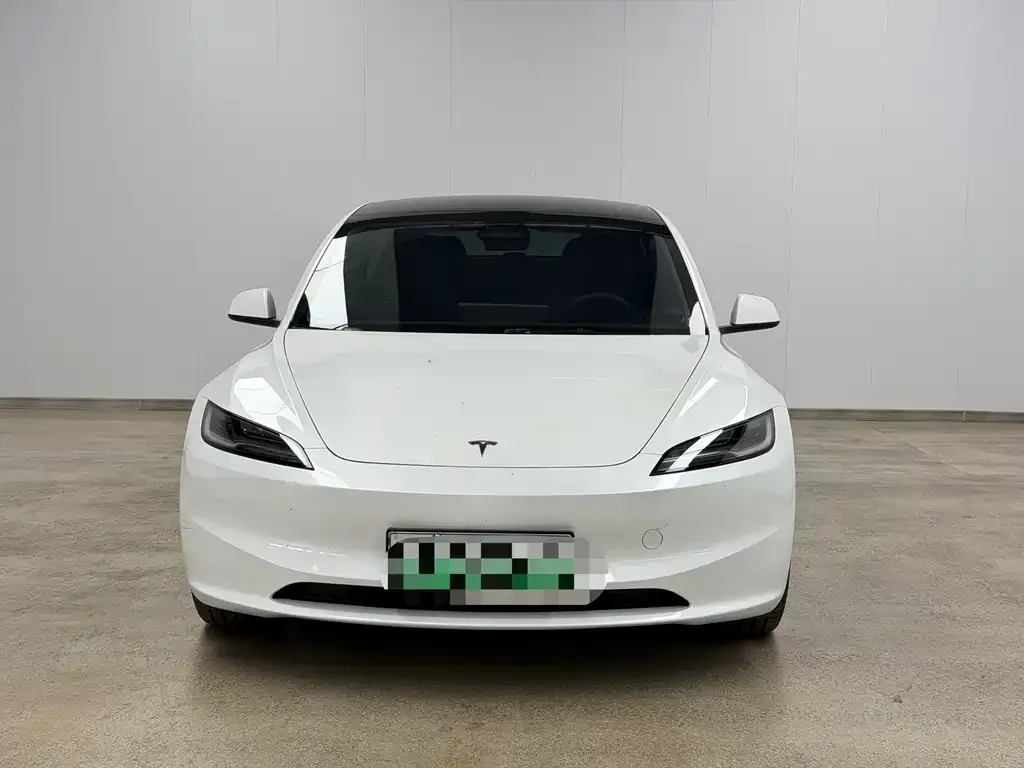 Tesla Model 3 — фото 3