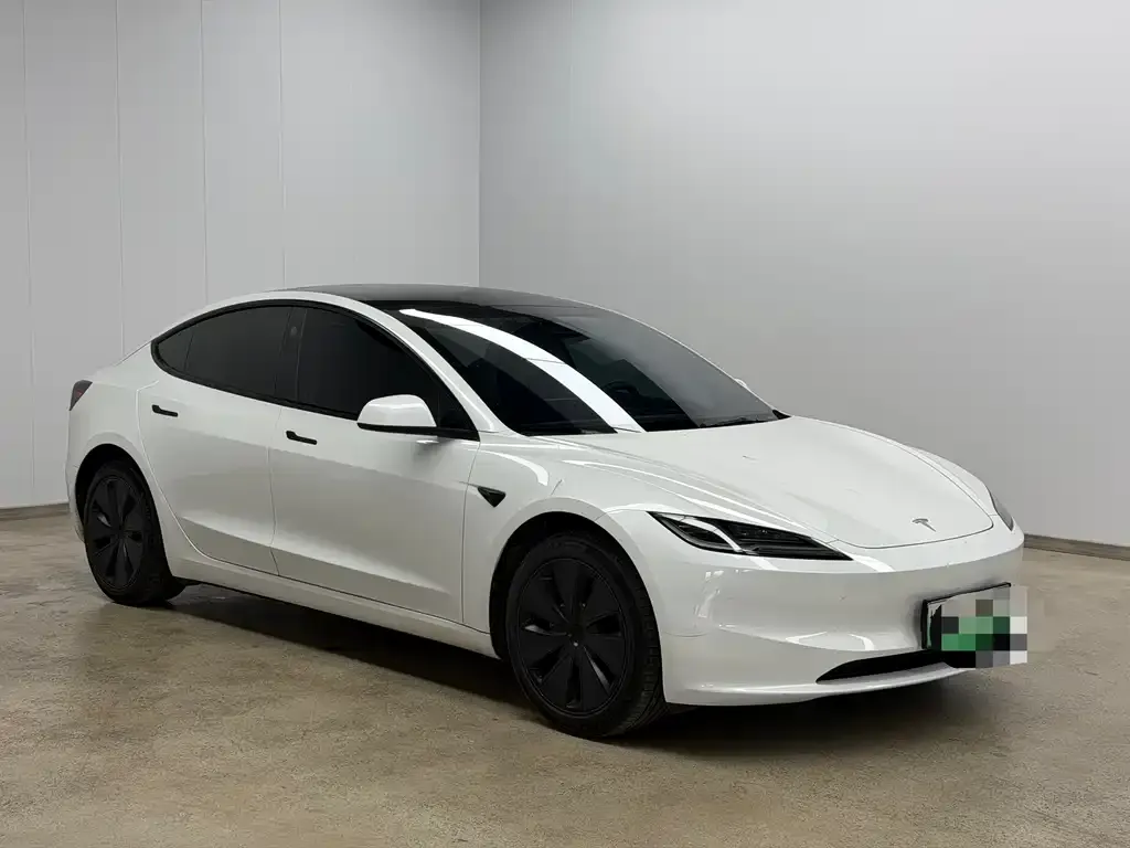 Tesla Model 3 — фото 2