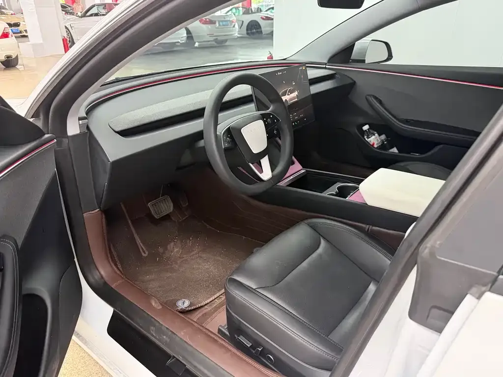 Tesla Model 3 — фото 6