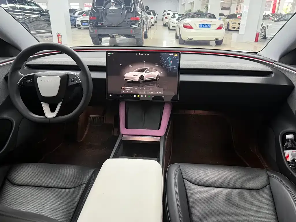 Tesla Model 3 — фото 7