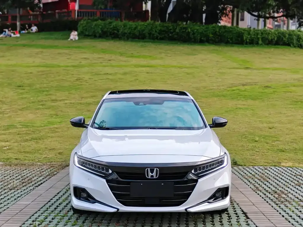 Honda Accord — фото 2