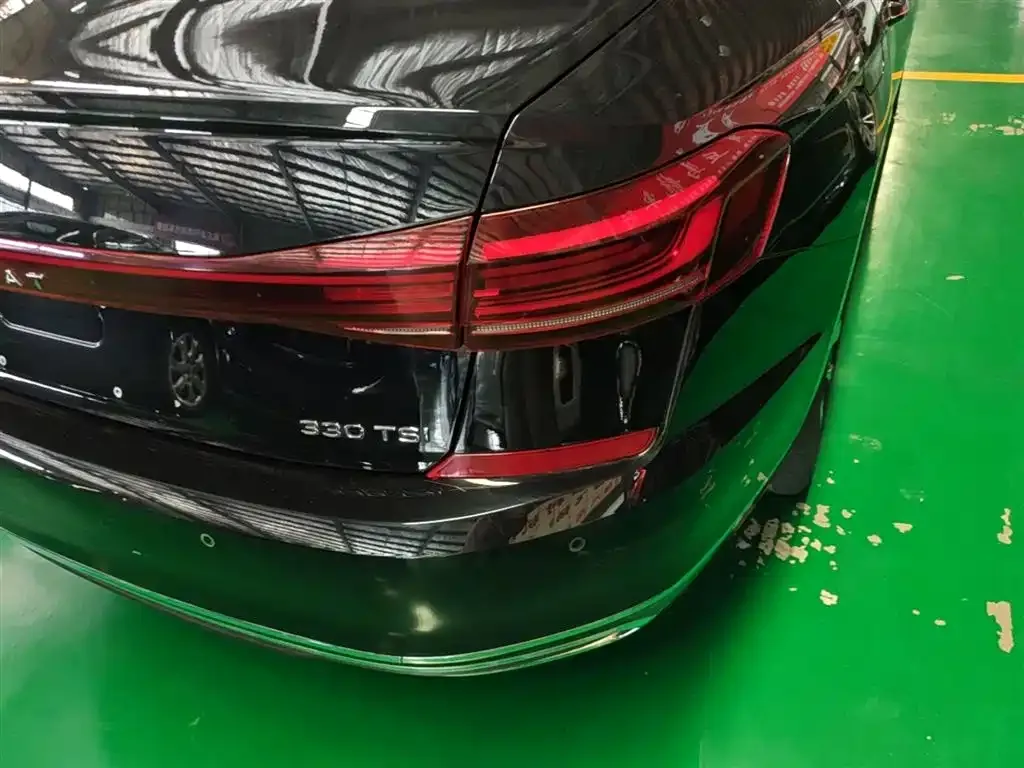 Volkswagen Passat — фото 10