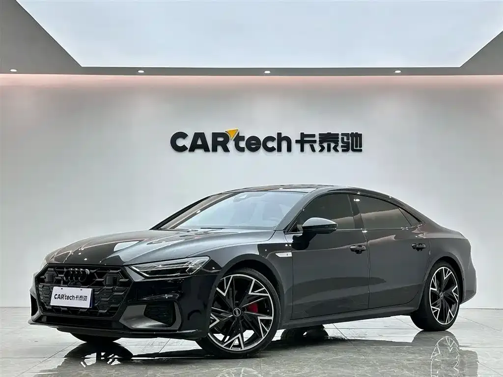 Audi A7L — фото 1