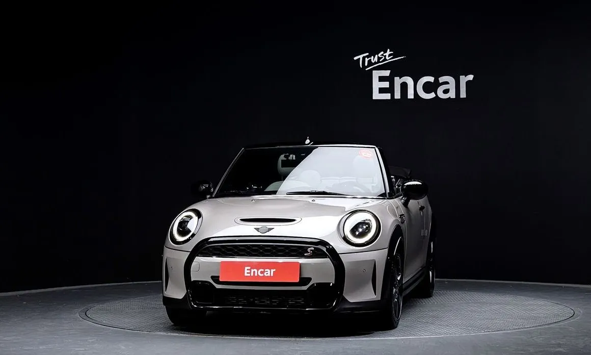 Mini Cooper Convertible 2023 из KR, фото 4