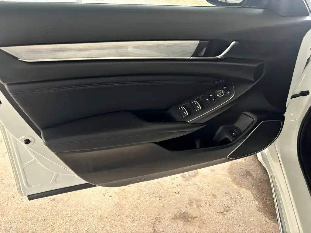Honda Accord — фото 3
