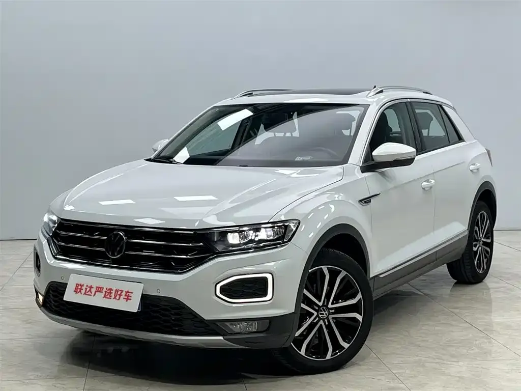 Volkswagen T-Roc — фото 1