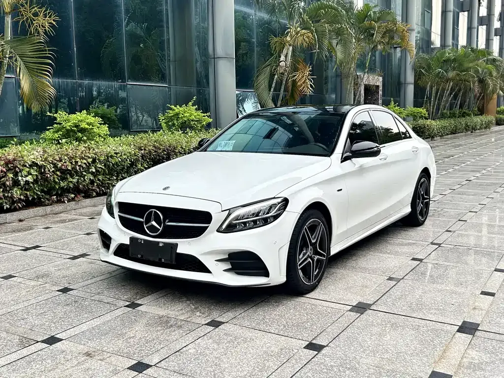 Mercedes-Benz C-Class — фото 1