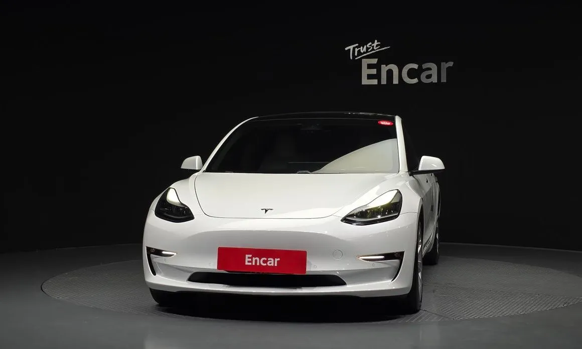 Tesla Model 3 — фото 6