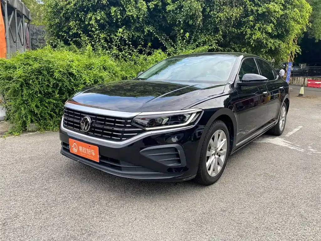 Volkswagen Passat — фото 1