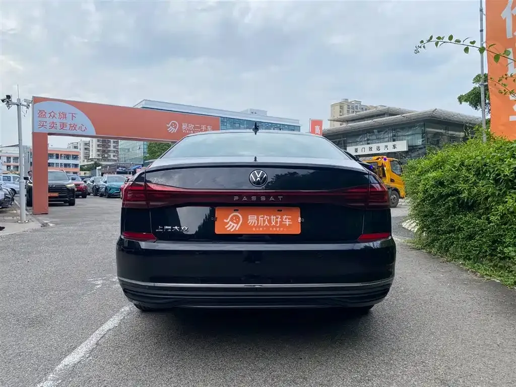 Volkswagen Passat — фото 7