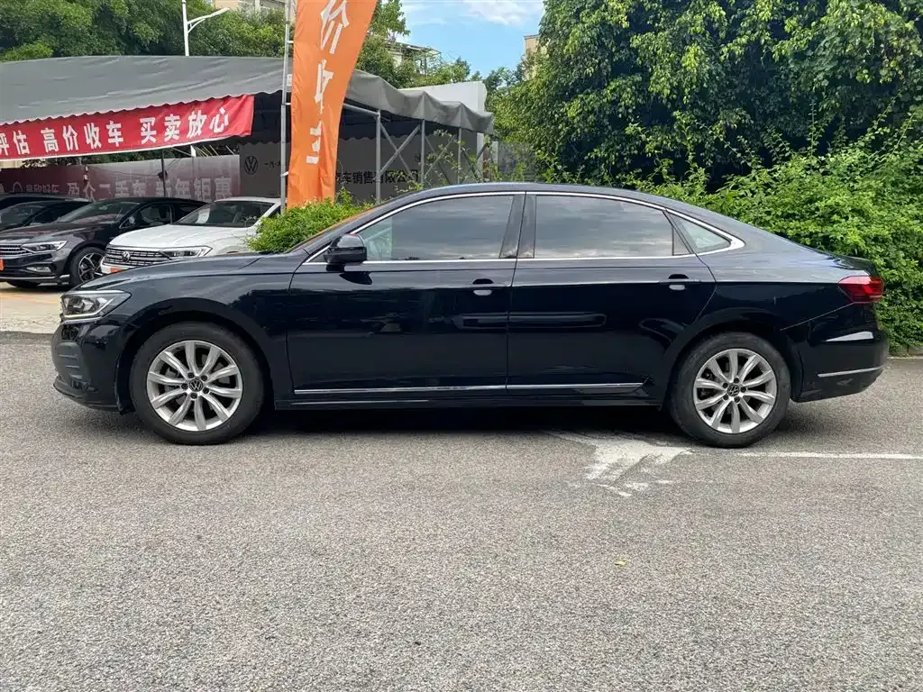 Volkswagen Passat — фото 10