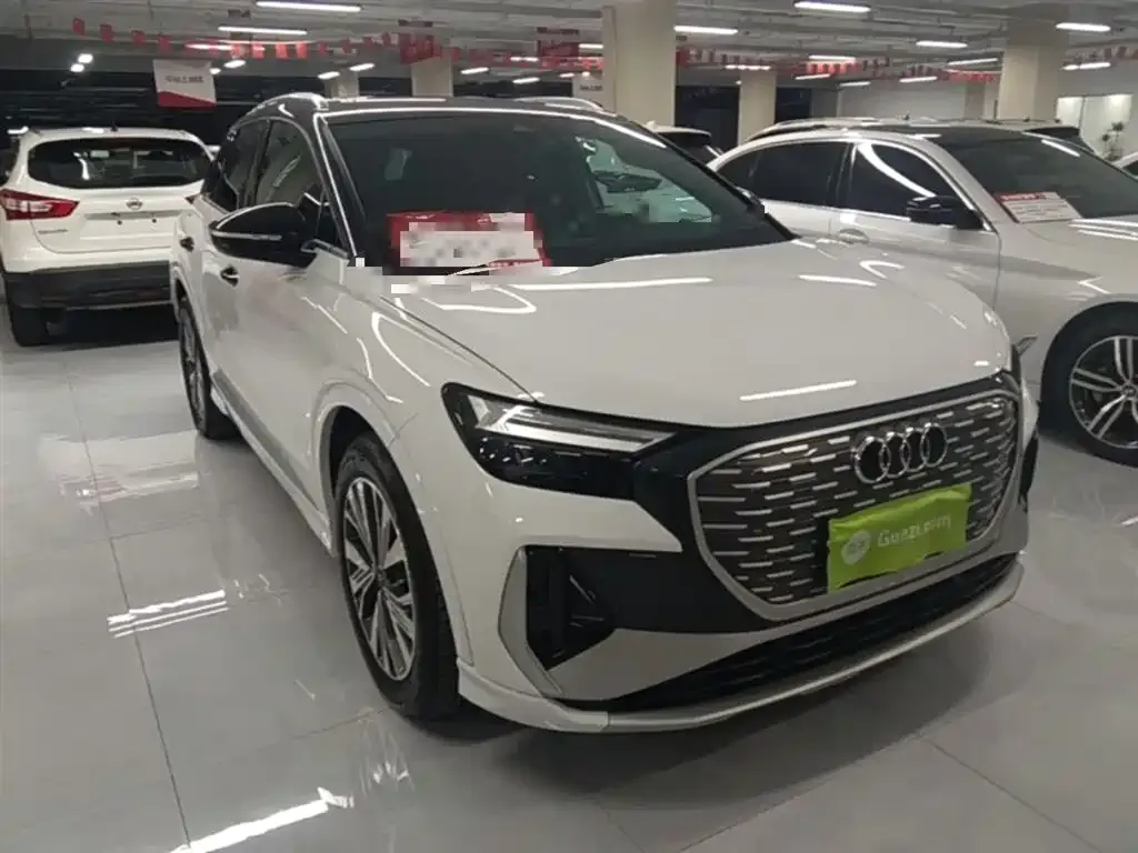 Audi Q4 e-tron — фото 10