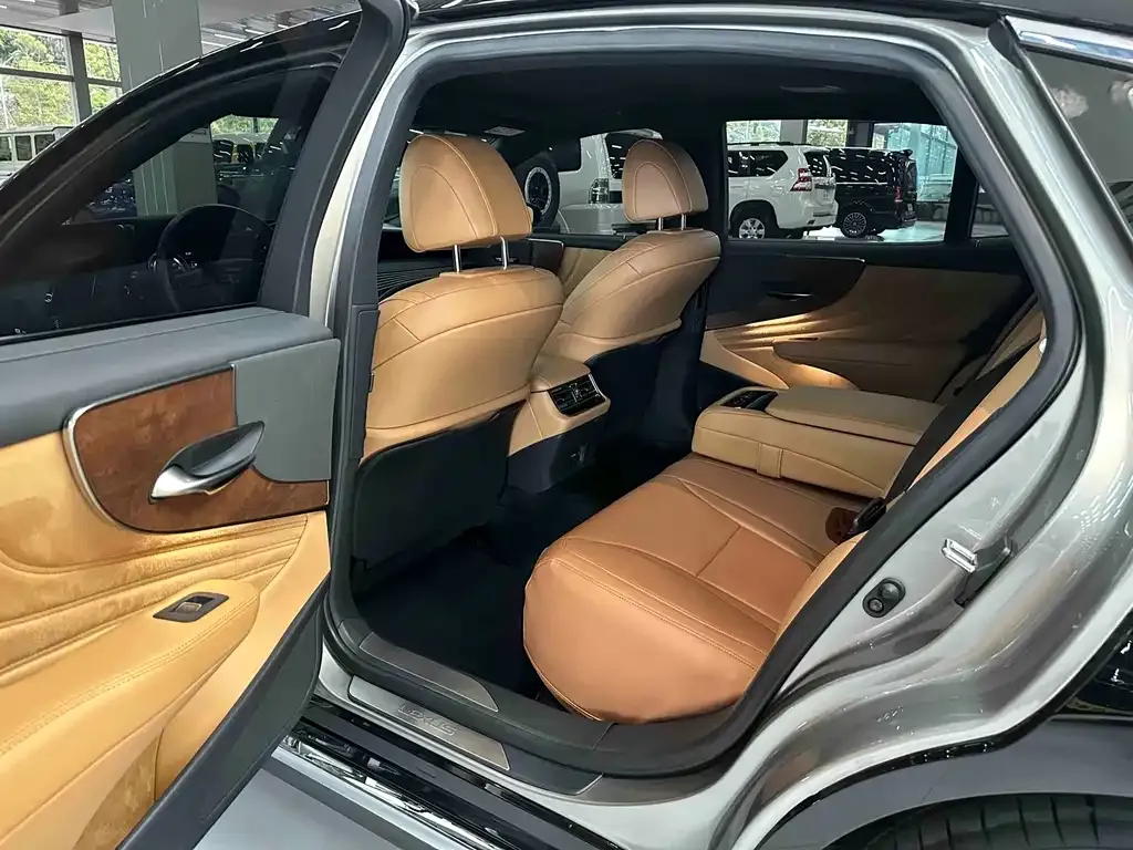 Lexus LS 2022 из CN, фото 2