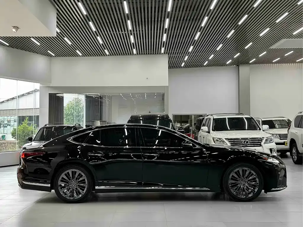 Lexus LS 2022 из CN, фото 10