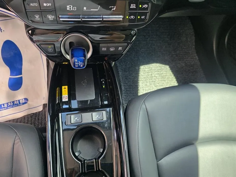 Toyota Prius 2022 из KR, фото 4