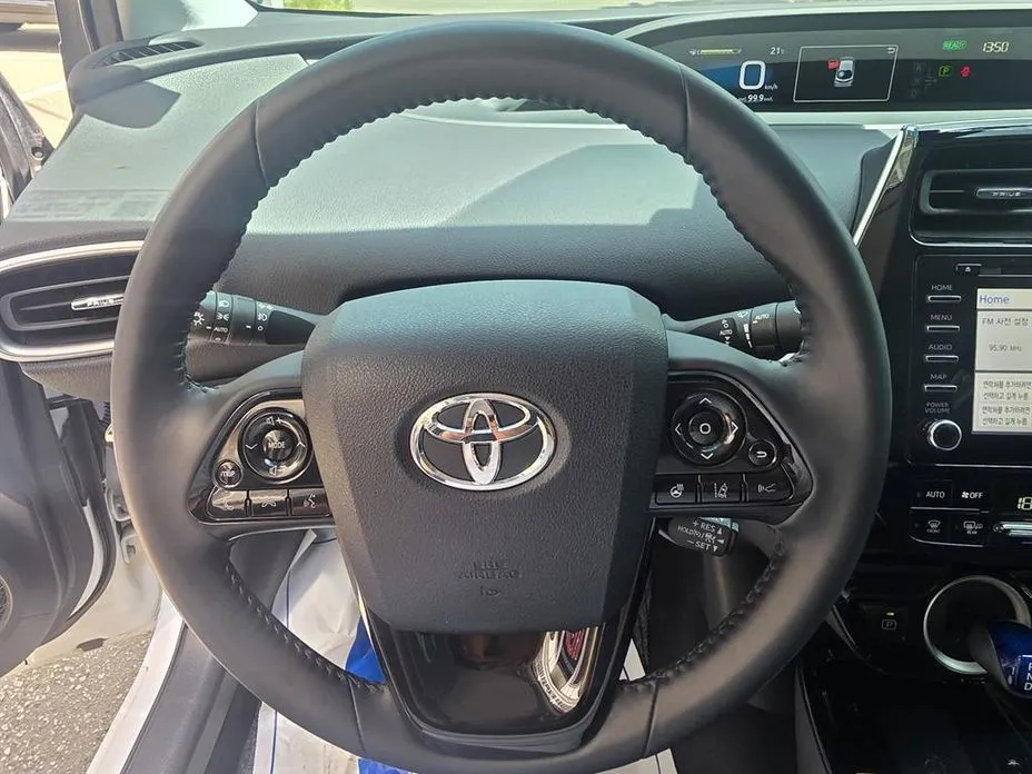 Toyota Prius 2022 из KR, фото 3