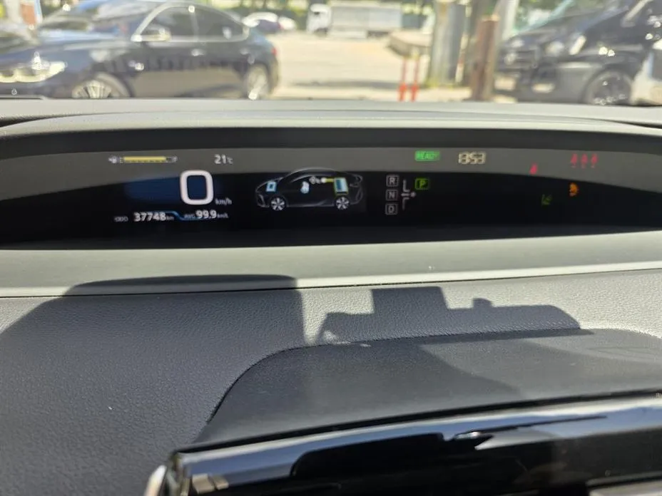Toyota Prius 2022 из KR, фото 8