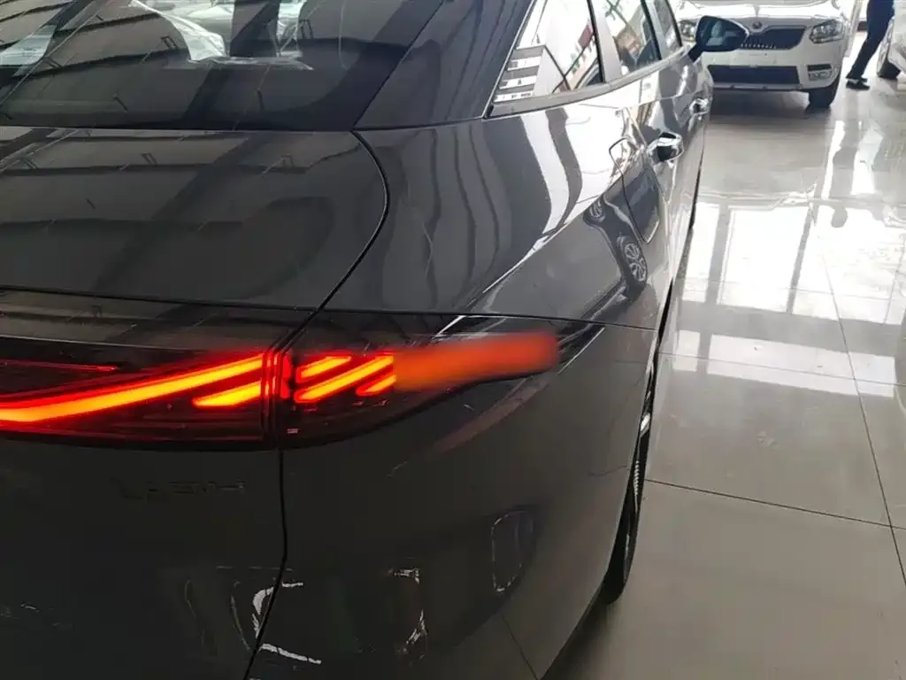 Geely Galaxy L6 — фото 2