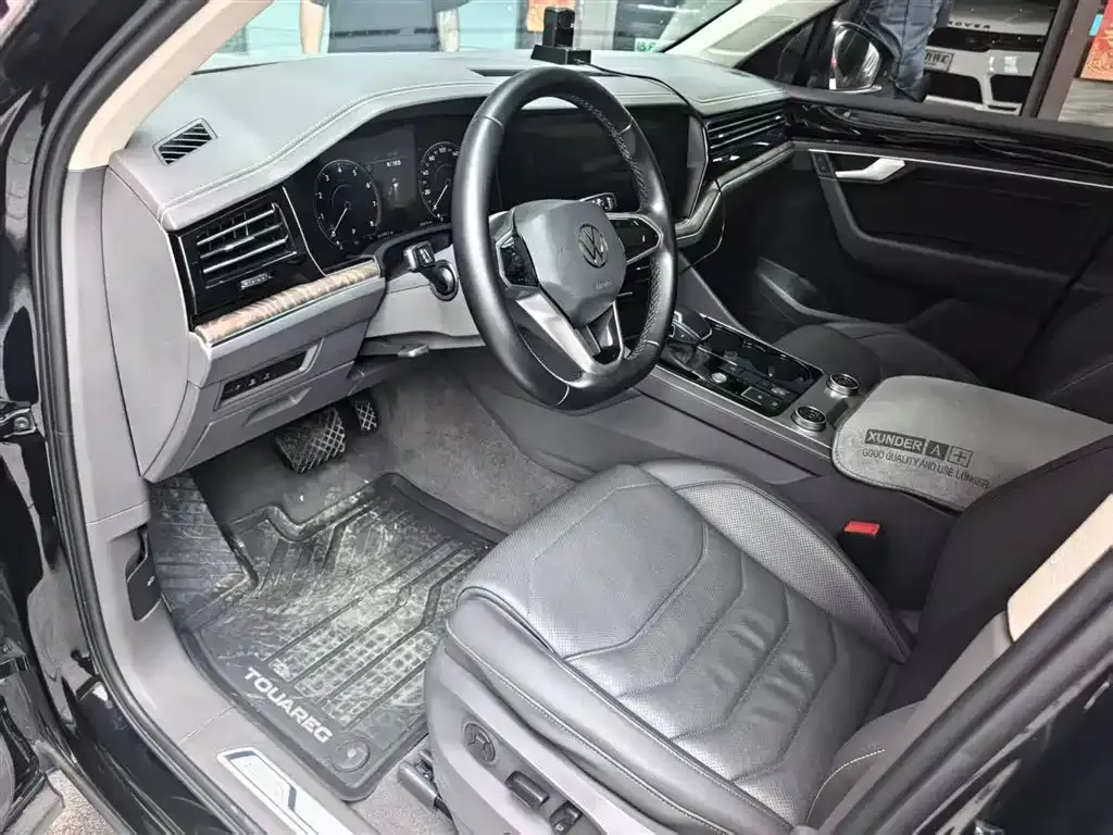 Volkswagen Touareg 2021 из CN, фото 2