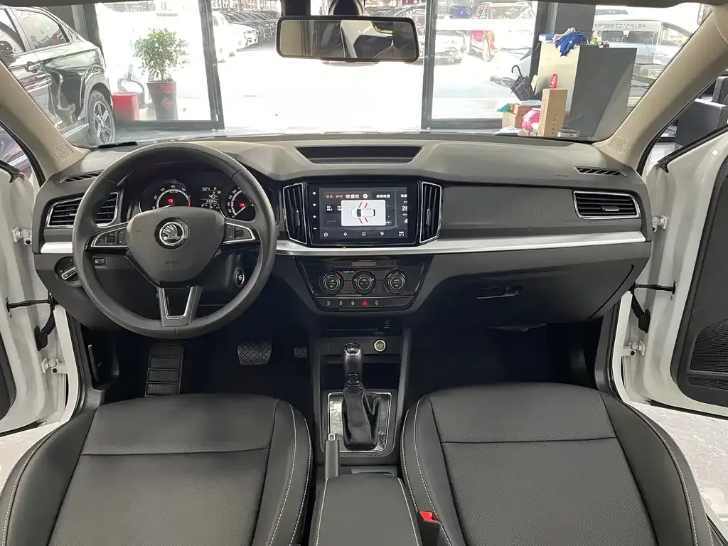 Skoda Kamiq — фото 3