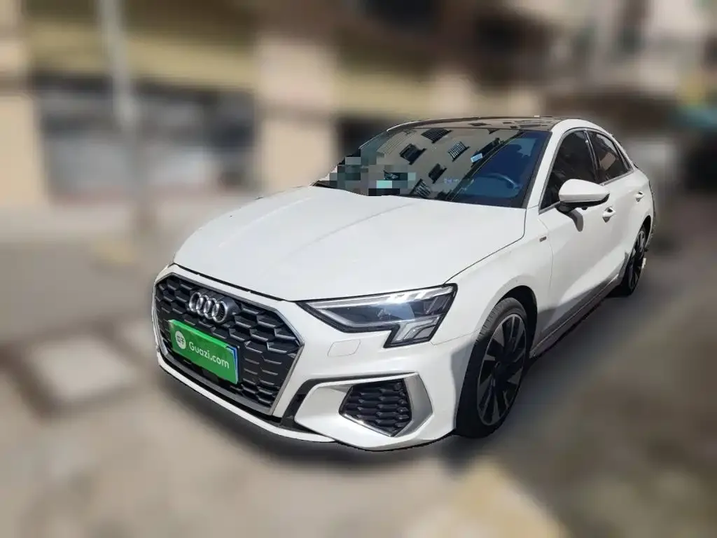Audi A3 — фото 1