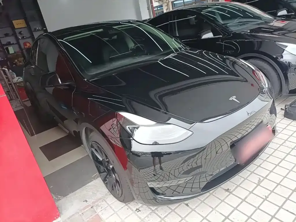Tesla Model Y — фото 7
