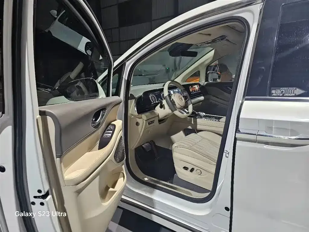 VOYAH Dreamer — фото 5