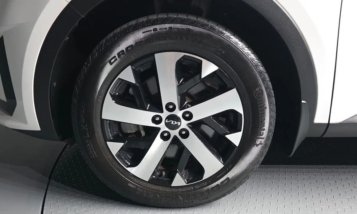 Kia Sorento — фото 6