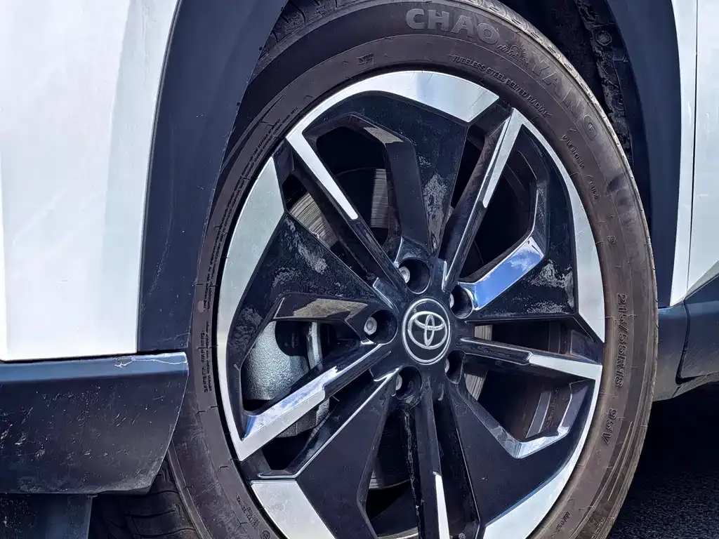 Toyota Platinum 3X 2026 из CN, фото 2