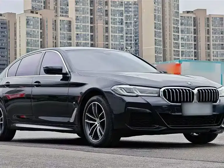 BMW 5 Series — фото 8