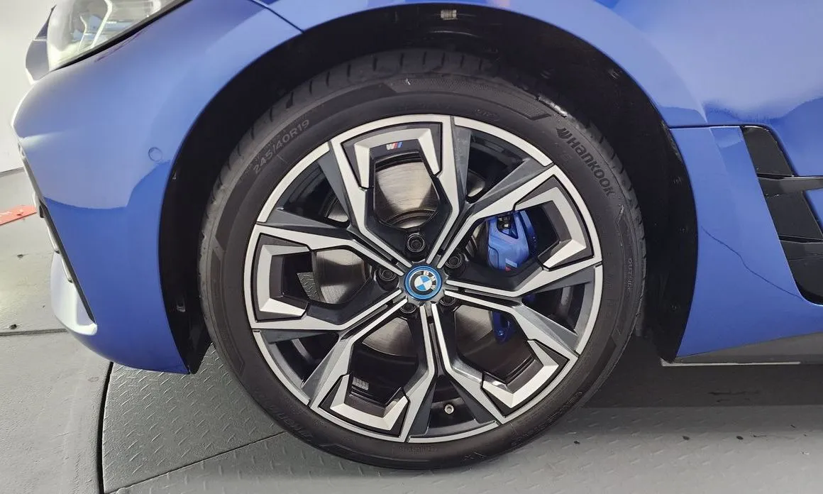 BMW i4 2024 из KR, фото 5