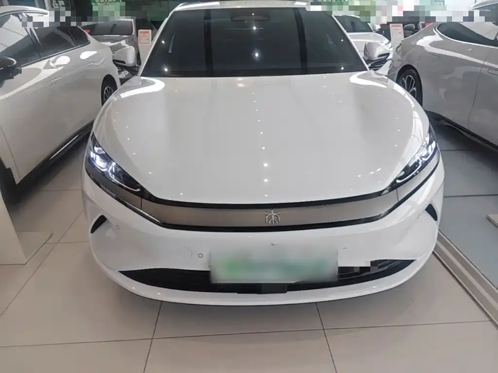 BYD Qin L — фото 9